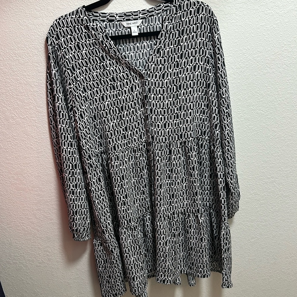 Nine West, black and white dress. Size L.